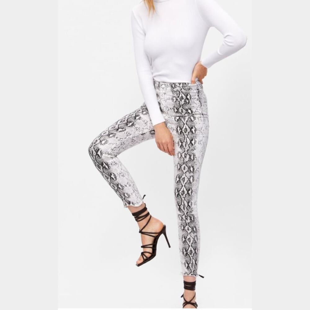 LUX230 ZARA ZW High Waisted‎ Snake Print Skinny Jeans – Size 42 / US 8